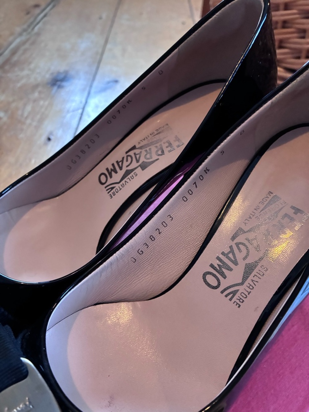 Salvatore Ferragamo Black Patent leather Carla Pumps - Picture 3 of 12